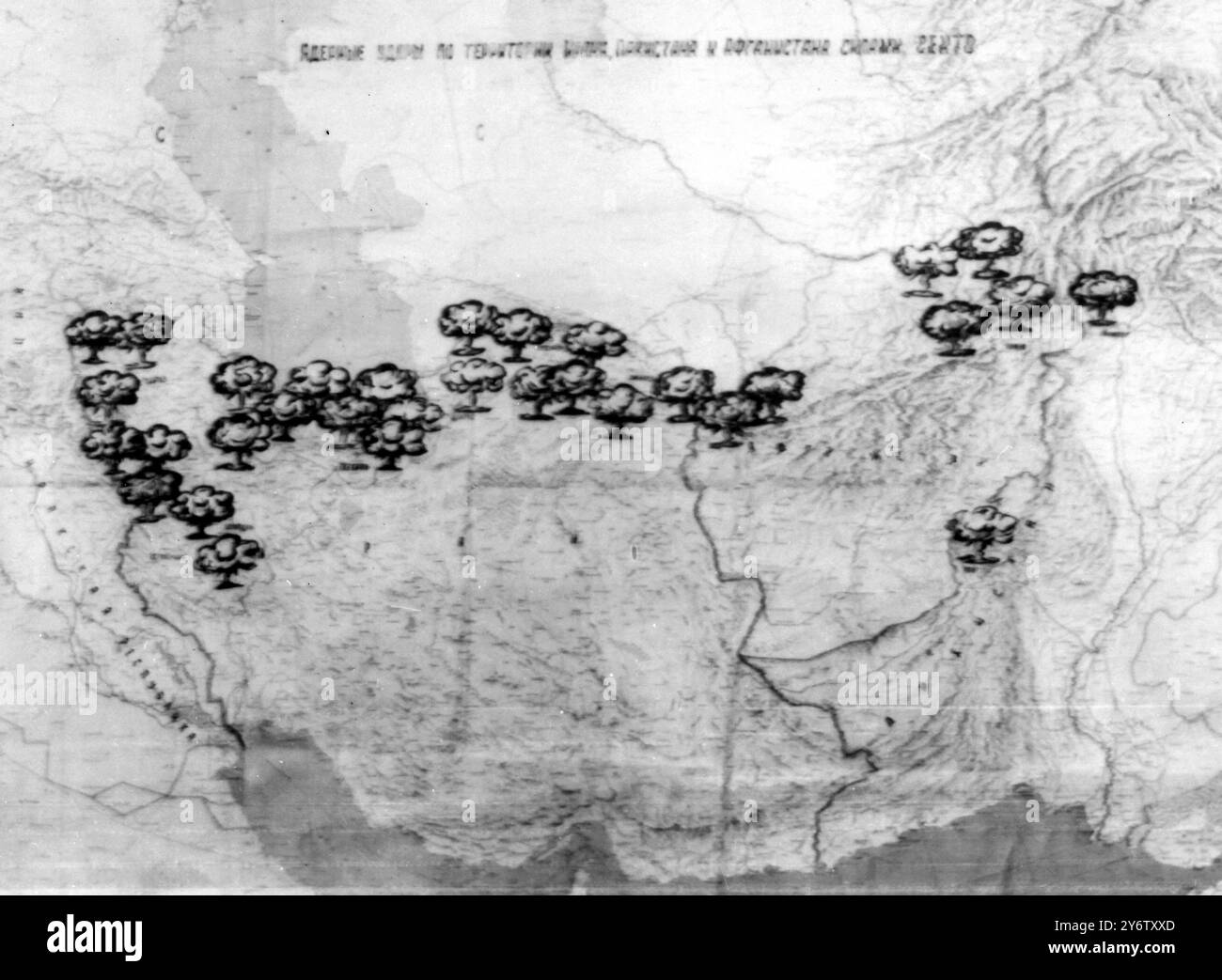 MAPS WHERE RUSSIA WOULD STRIKE IN NUCLEAR WAR   19 AUGUST 1961 Stock Photo