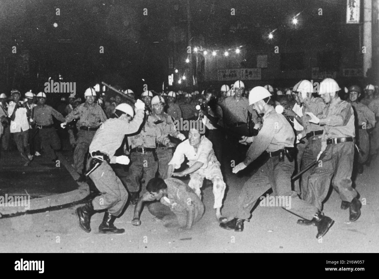 Crowds japan Black and White Stock Photos & Images - Alamy