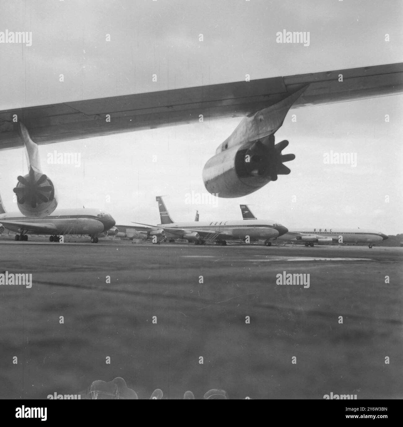 AIRLINERS GROUNDED  AT LONDON AIRPORT DUE TO STRIKE   17 JULY 1961 Stock Photo