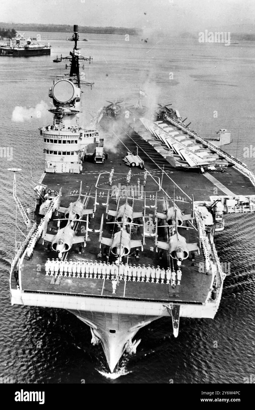 Hms victorious hi-res stock photography and images - Alamy