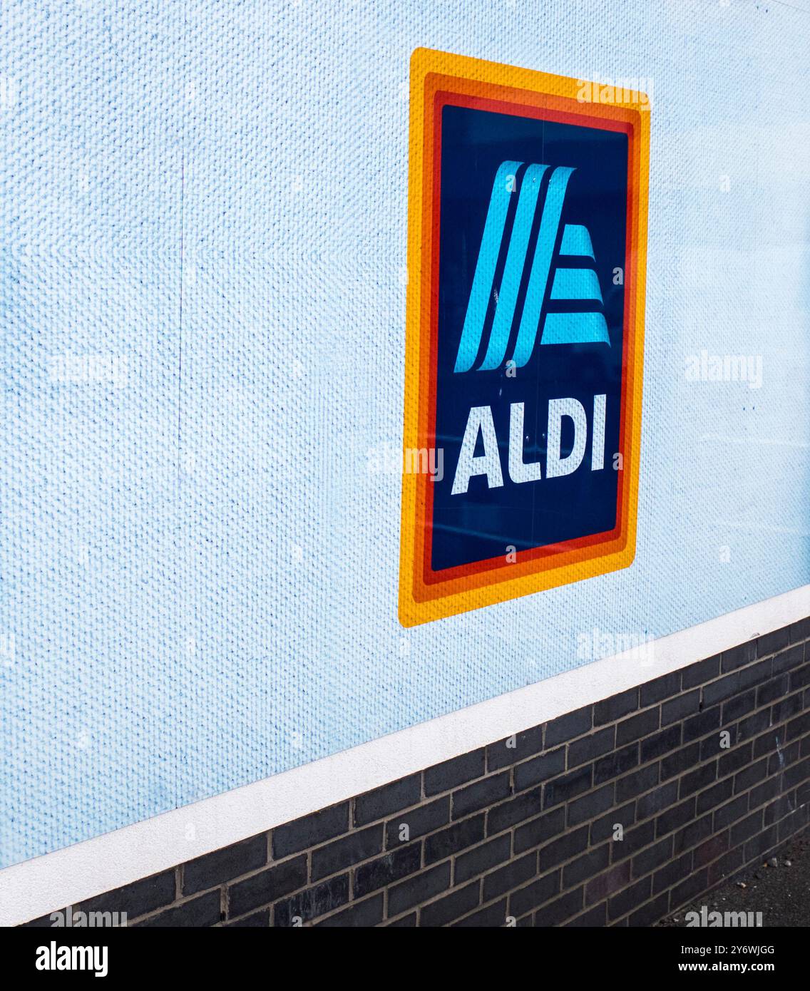 Aldi logo at the shop in Billingham, England, UK Stock Photo - Alamy