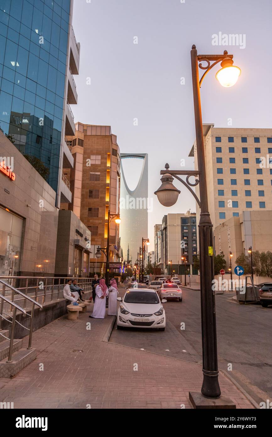 RIYADH, SAUDI ARABIA - NOVEMBER 30, 2021: Street near Kingdom Centre ...