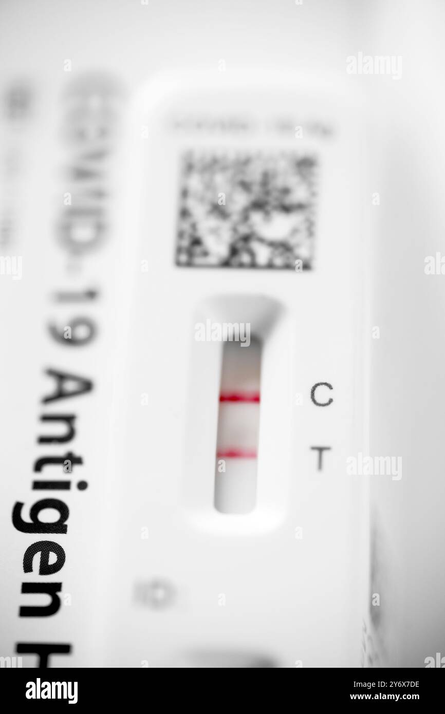 Positive covid test results hi-res stock photography and images - Alamy