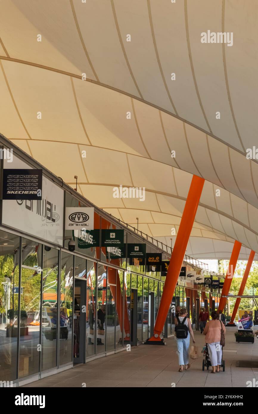 Outlet - Ashford Burgundy