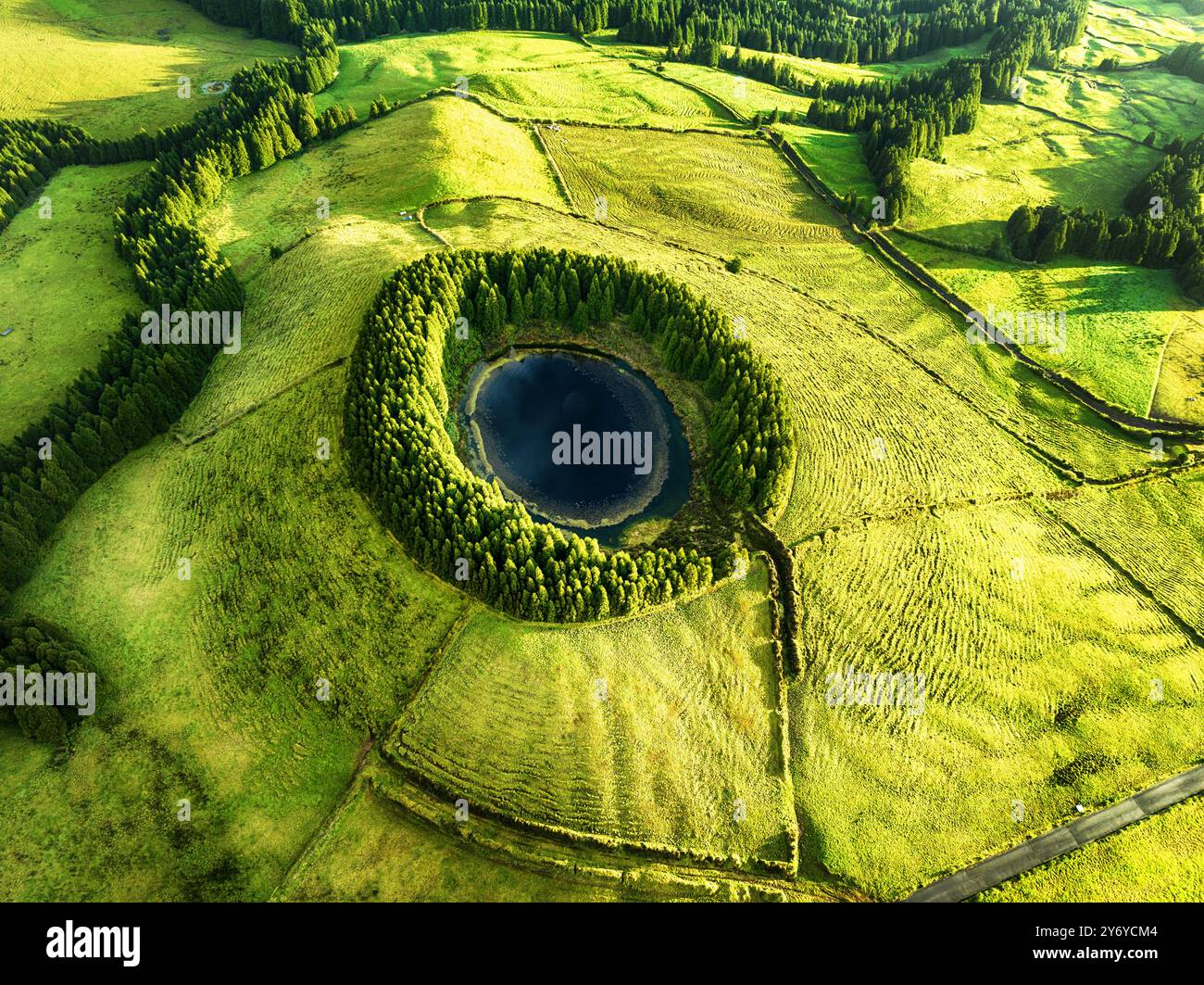 The Lagoa de Pau Pique is a lagoon Portuguese , located on the Azorean ...