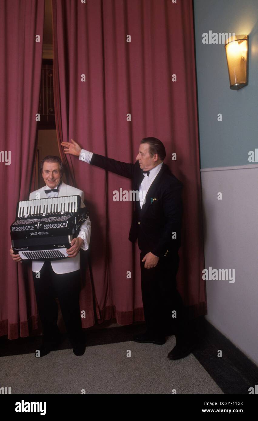 Bill Wilkie MBE (1922 – 2017) at the annual Accordion festival in Perth.  Scotland circa 1989 1980s UK HOMER SYKES Stock Photo