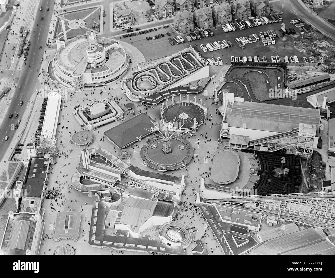 Aerial theme park Black and White Stock Photos & Images - Alamy