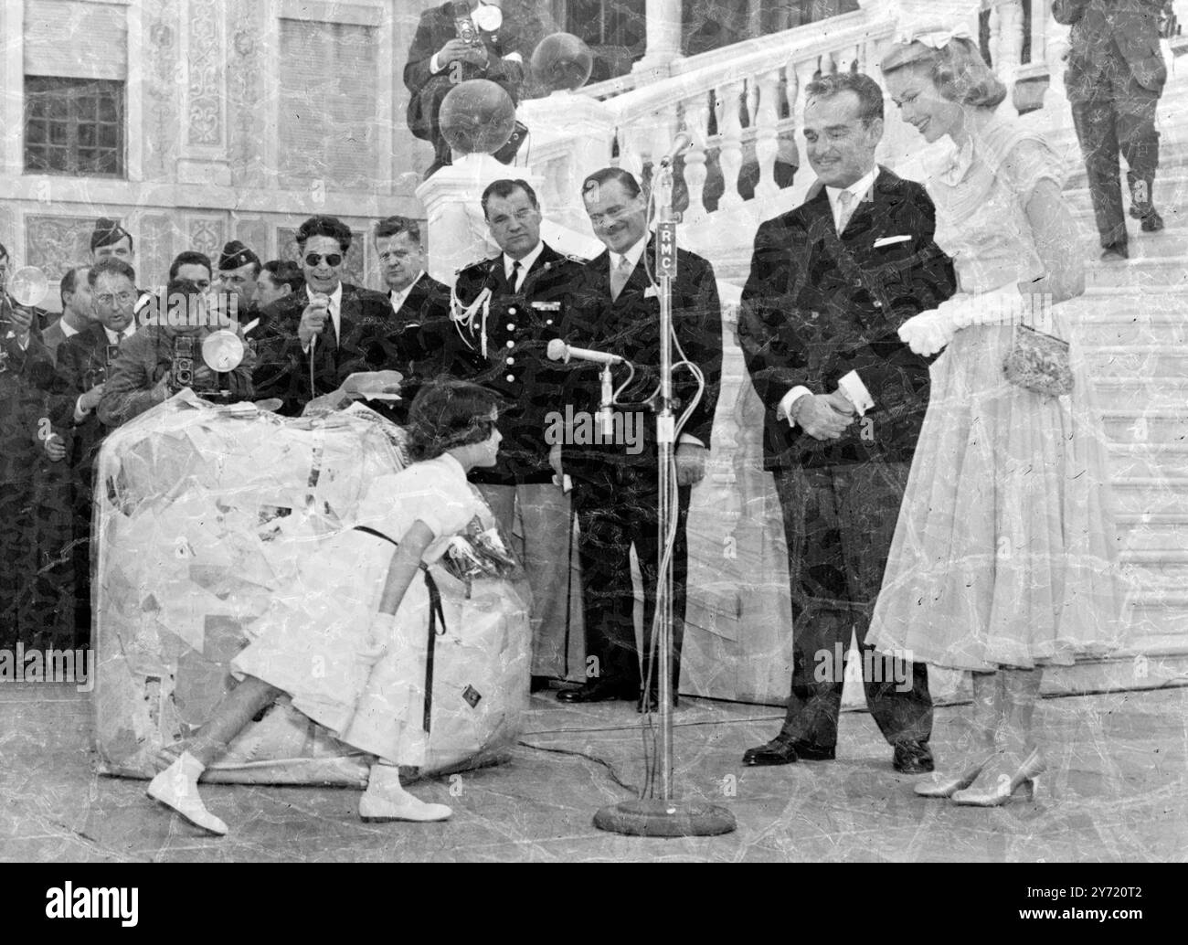 1950s wedding guests hi-res stock photography and images - Alamy
