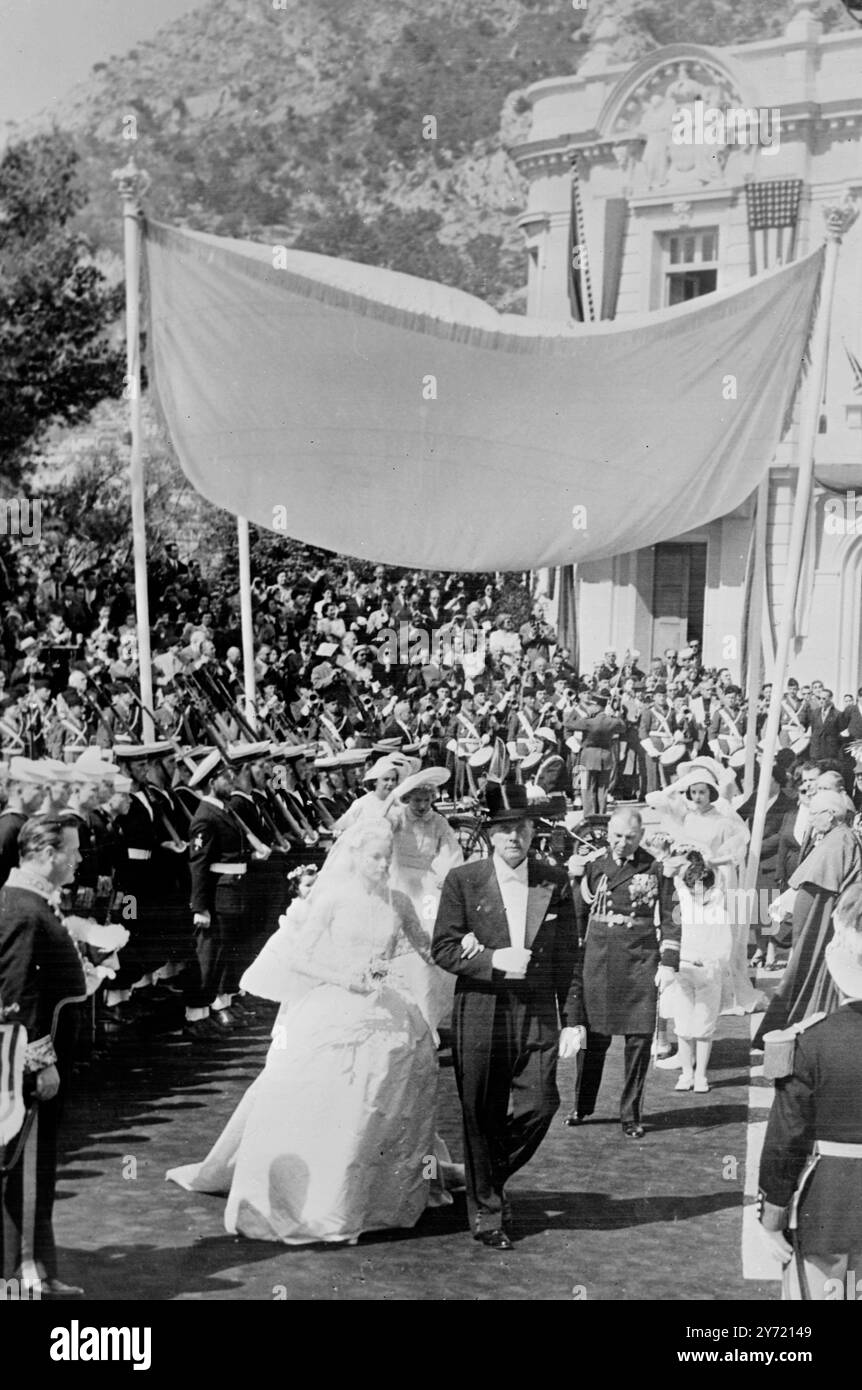 Here comes the Bride - at Monaco Wedding   On the arm of her father, Mr John B Kelly, American Actress Grace Kelly - Now her Serene Highness Princess Grace of Monaco - arrives at the Cathedral for the religious ceremony of her wedding to Prince Rainier. Miss Kelly and the Prince underwent the Civil Marriage Ceremony in the Monaco Palace yesterday.    19 April 1956 Stock Photo