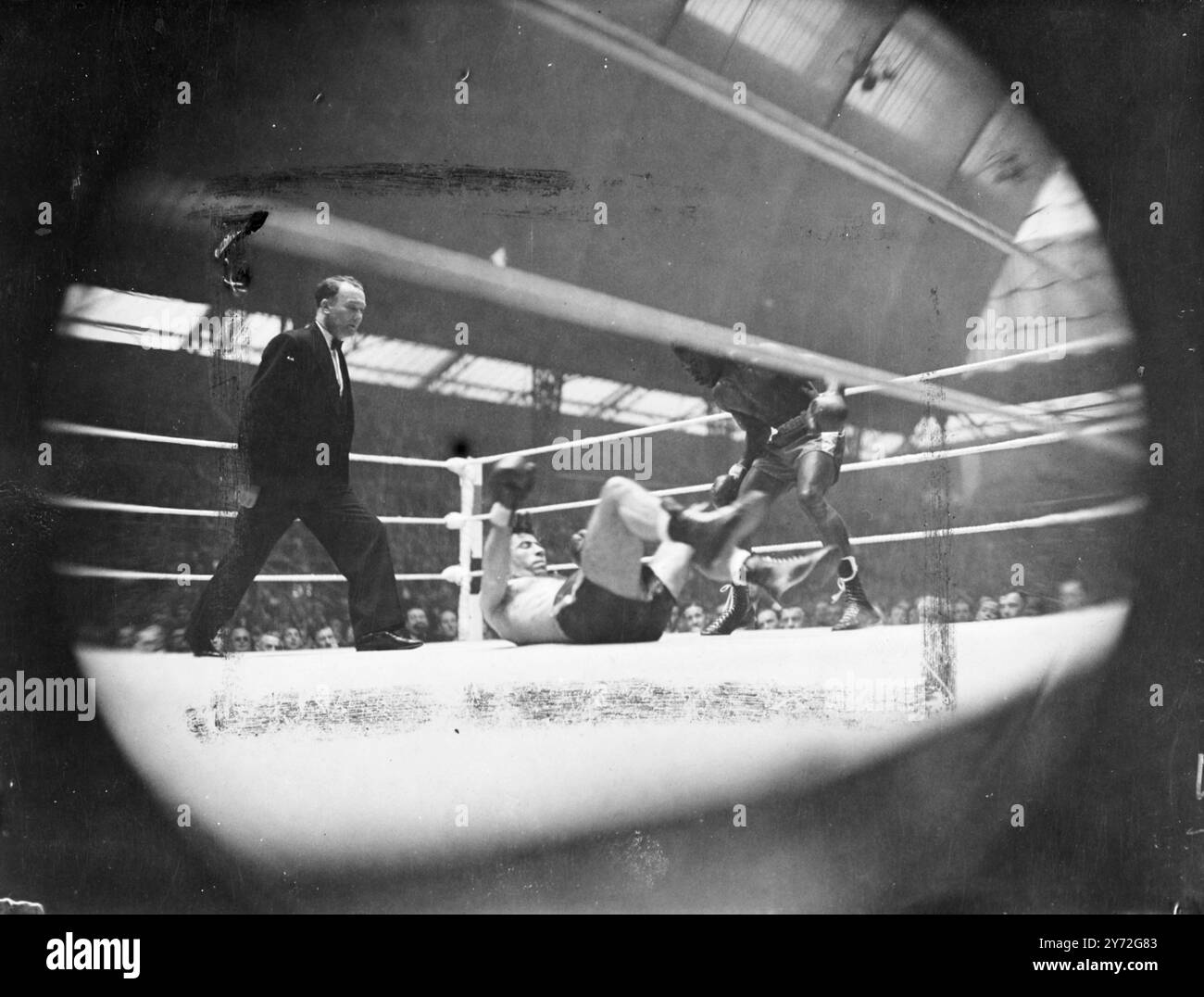 Al Phillips retained his featherweight championship of the British ...