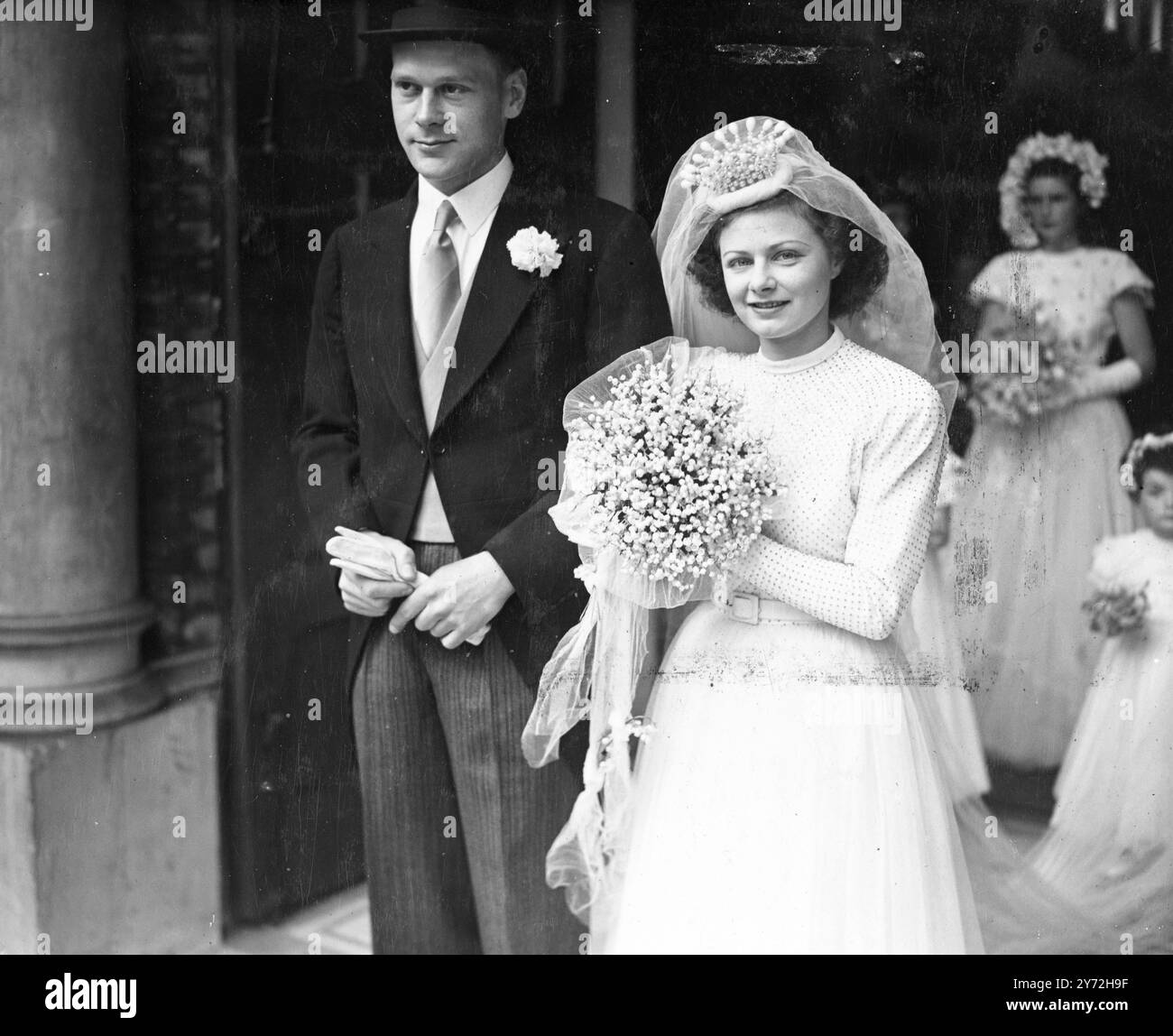 After their wedding today hi-res stock photography and images - Page 4 -  Alamy, image size:1300x1148