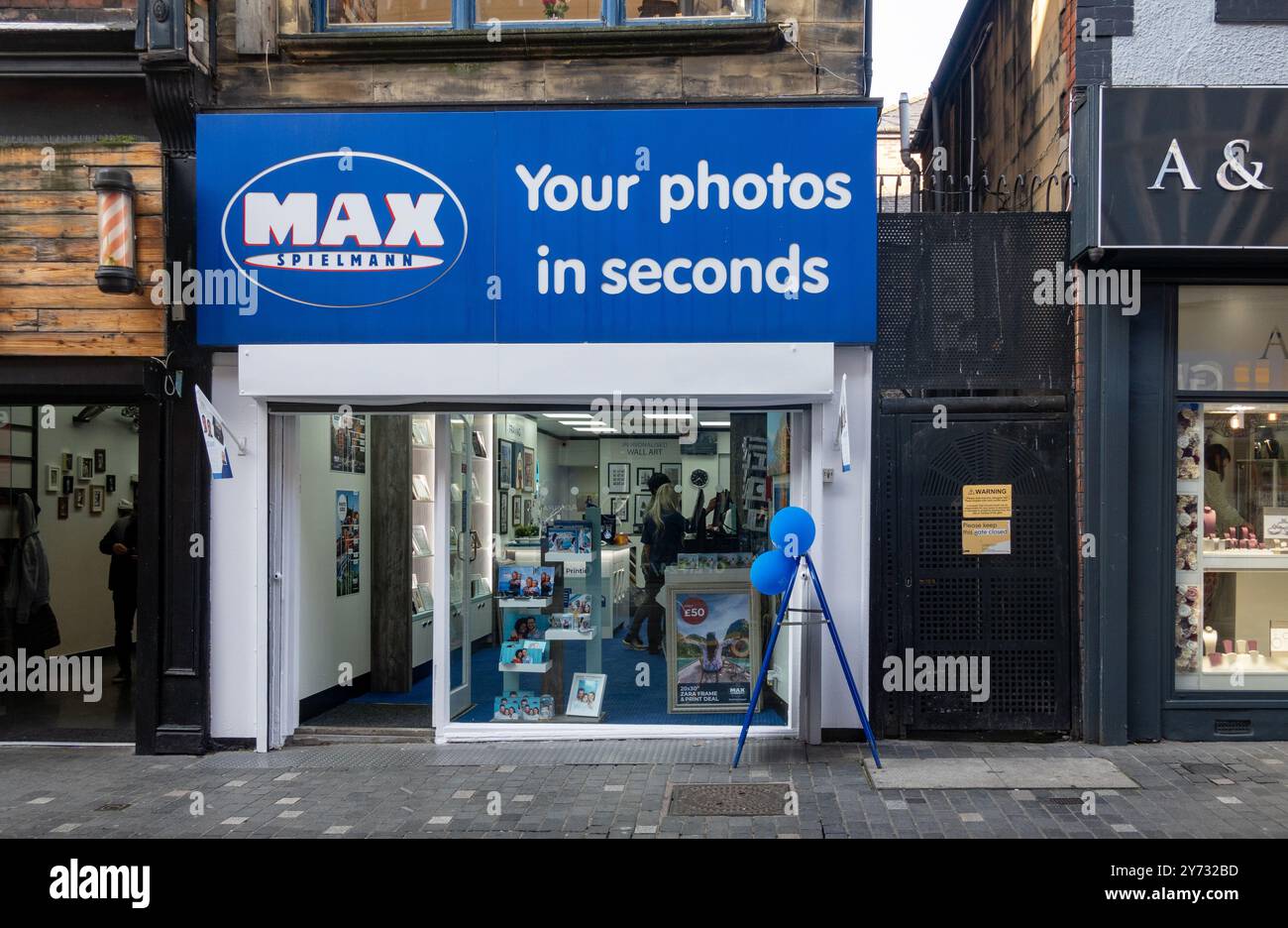 Max Spielmann your photos in seconds Stock Photo