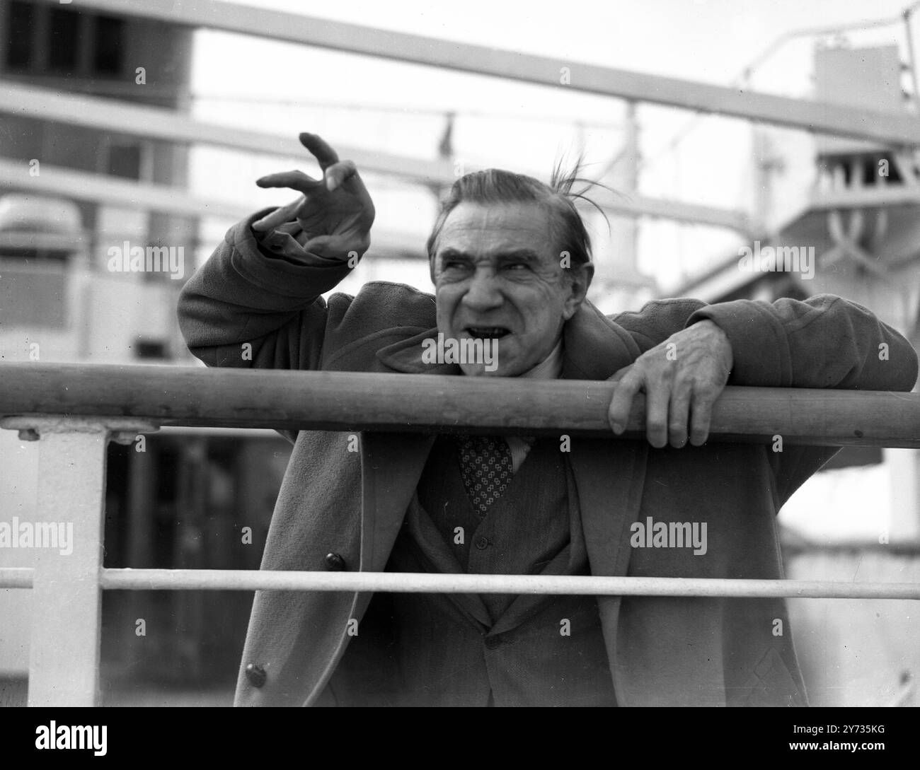 Horror star arrives. Film - land's prime ' horror ' actor - Bela Lugosi ...