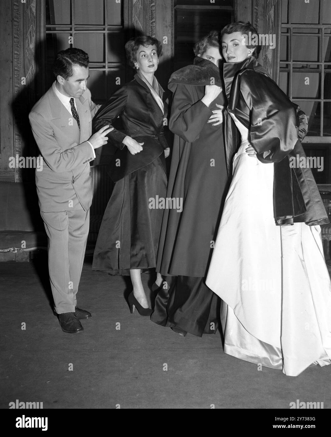 James last hi-res stock photography and images - Page 26 - Alamy, image size:1051x1390