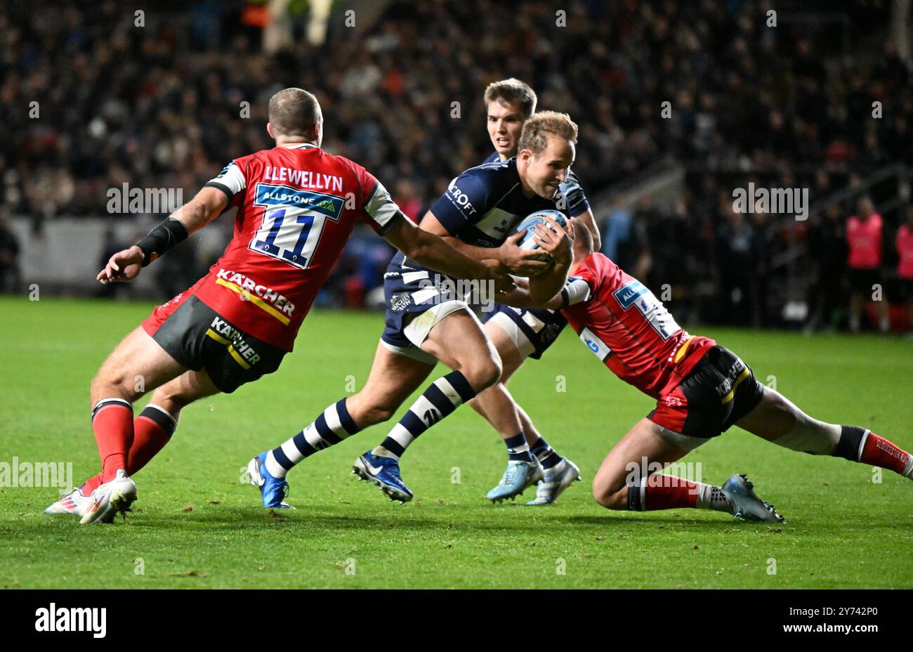 Max atkinson hi-res stock photography and images - Alamy