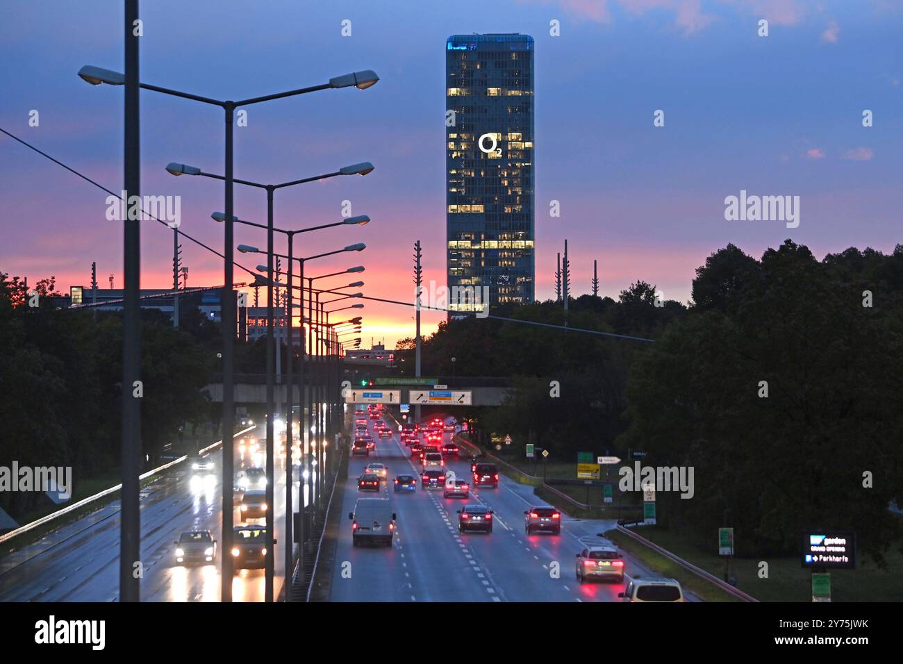 O2 building in munich bavaria hi-res stock photography and images - Alamy