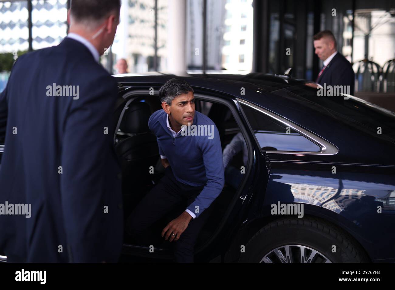 Birmingham, UK. 28th Sep, 2024. Image © Licensed to Parsons Media. 28/09/2024. Birmingham, United Kingdom. Conservative Party Conference Arrivals. Hyatt Regency Hotel. Leader of the Conservative Party Rishi Sunak arrives at the Hyatt Regency Hotel prior to the Conservative Party Conference 2024. Picture by Ryan Jenkinson/Parsons Media Credit: andrew parsons/Alamy Live News Stock Photo