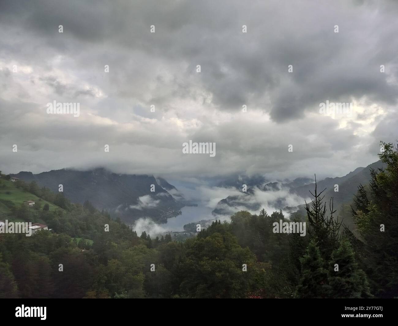 Italy landscape - Lake, mountains and alps Stock Photo - Alamy