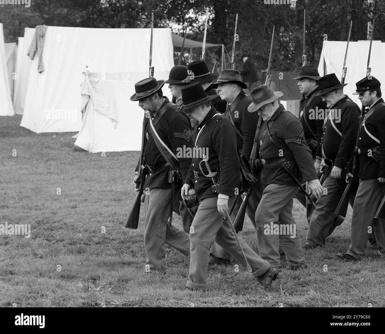 Union Army Infantrymen Marching Through Their Tent Camp Stock Photo Alamy Union Army Infantrymen Marching Through Their Tent Camp Stock Photo Alamy