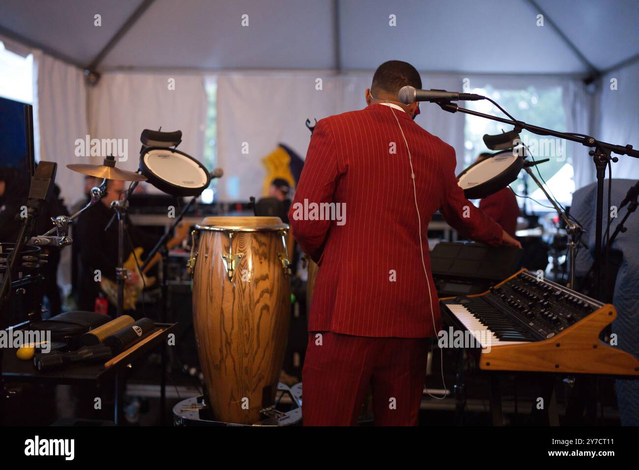Rauw Alejandro preparing backstage for his performance at the Global