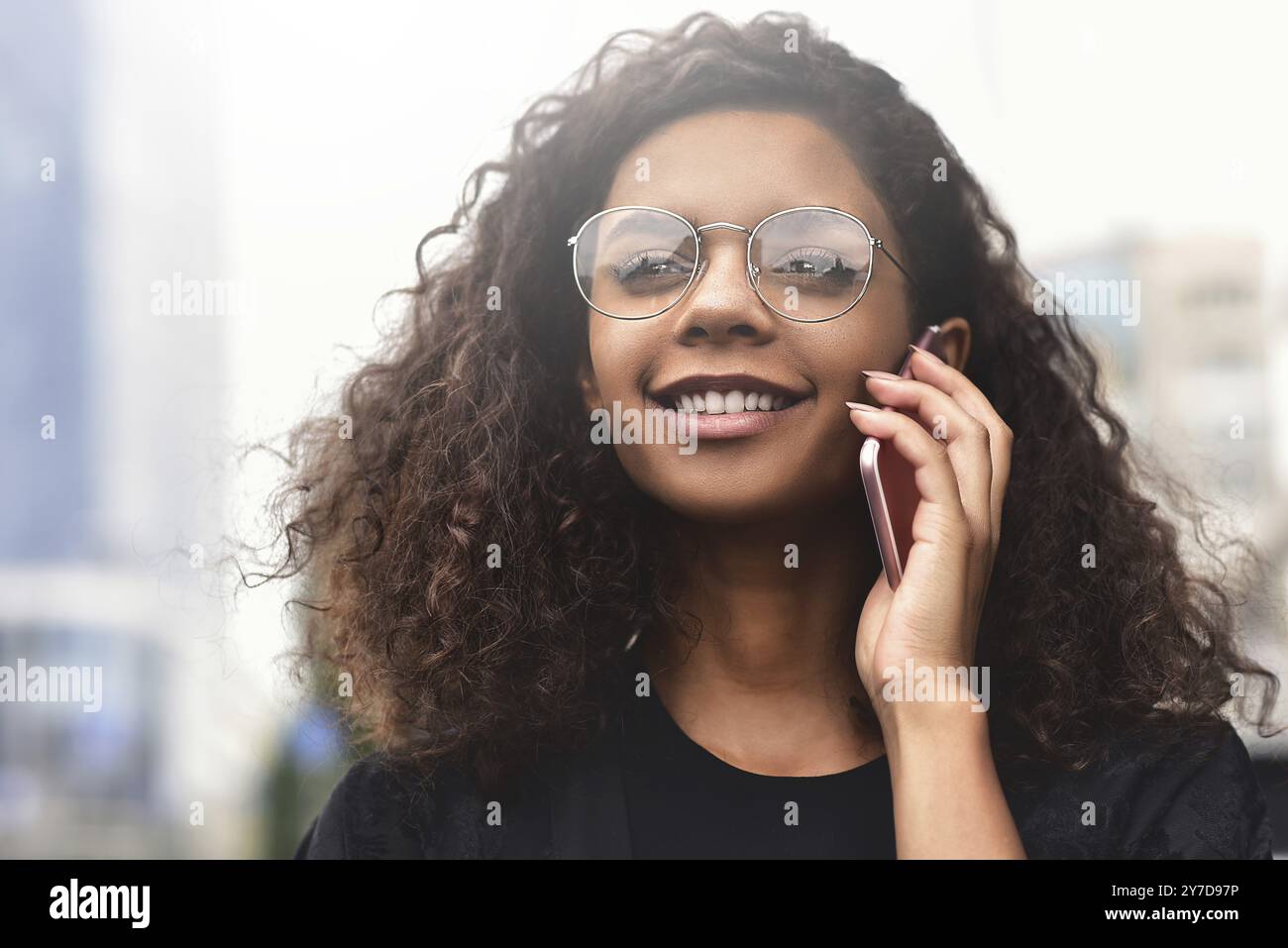 Reading writing text messages hi-res stock photography and images - Alamy
