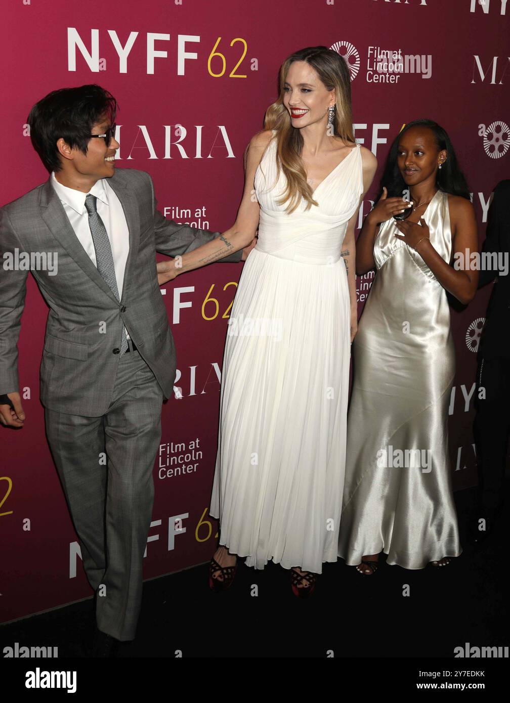 Michelle Williams (singer) - Wikipedia, image size:1008x1390