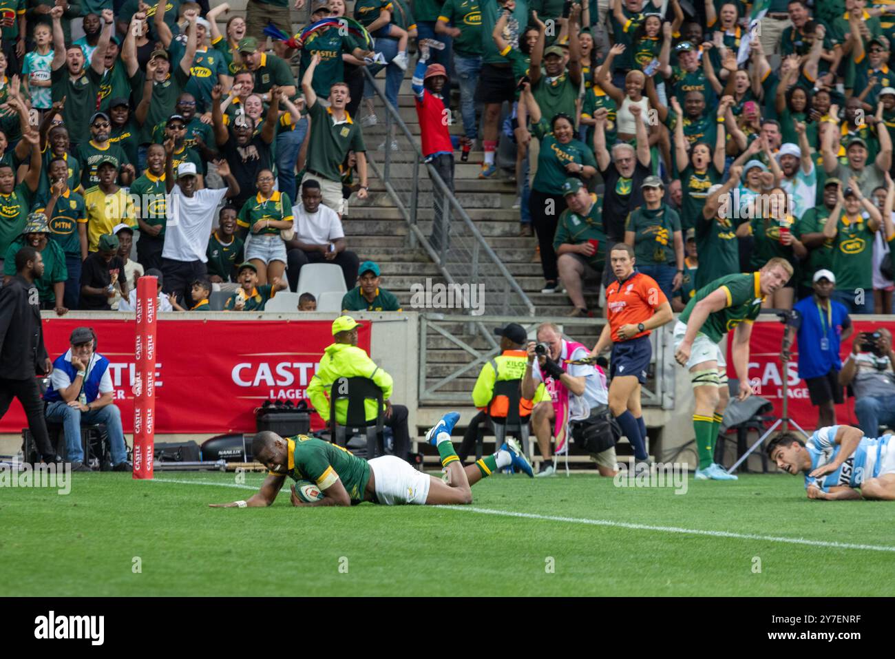 Springbok fullback Aphelele Fassi dives over for a try in the first