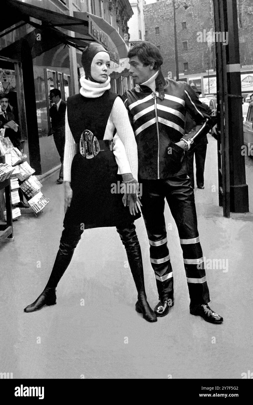 希少　PIERRE CARDIN ファッションイラスト アート作品　ポスター Amazon.co.jp: ファッション 西海岸 ギャングスター ヒップ