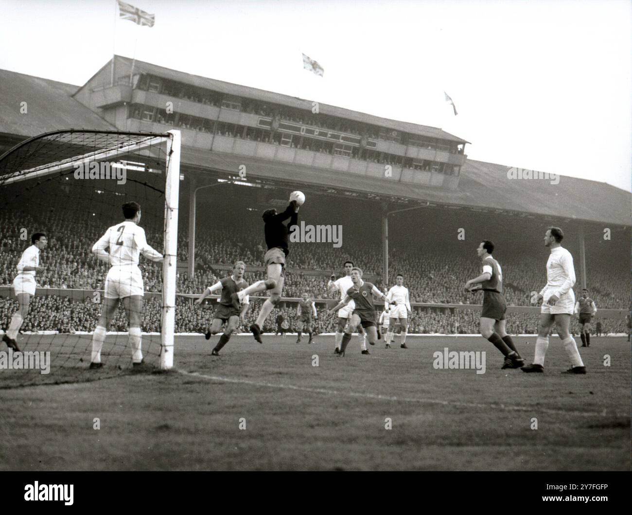 Fanion Football Eintracht Frankfurt Vs Real Madrid - Coupe UEFA 1960 - Collection
