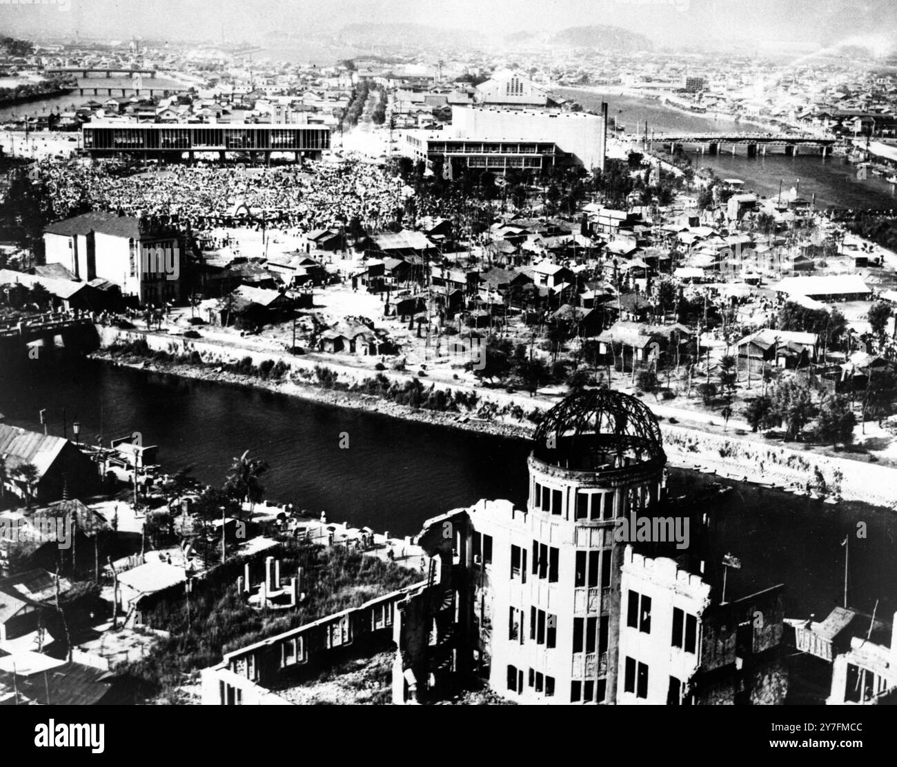 More buildings in background Black and White Stock Photos & Images - Alamy