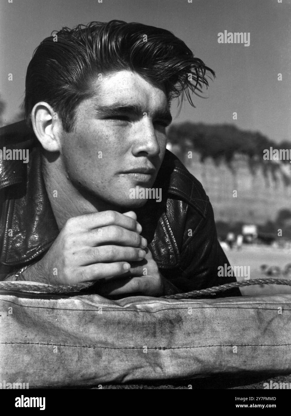 Santa men in white Black and White Stock Photos & Images Alamy