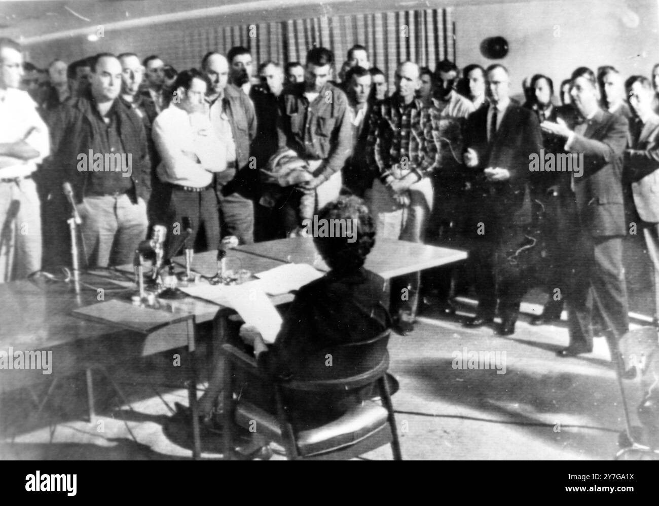 CIVIL RIGHTS US COMMANDER ESTHER CARTER LISTENS TO SPOKESMAN IN ...