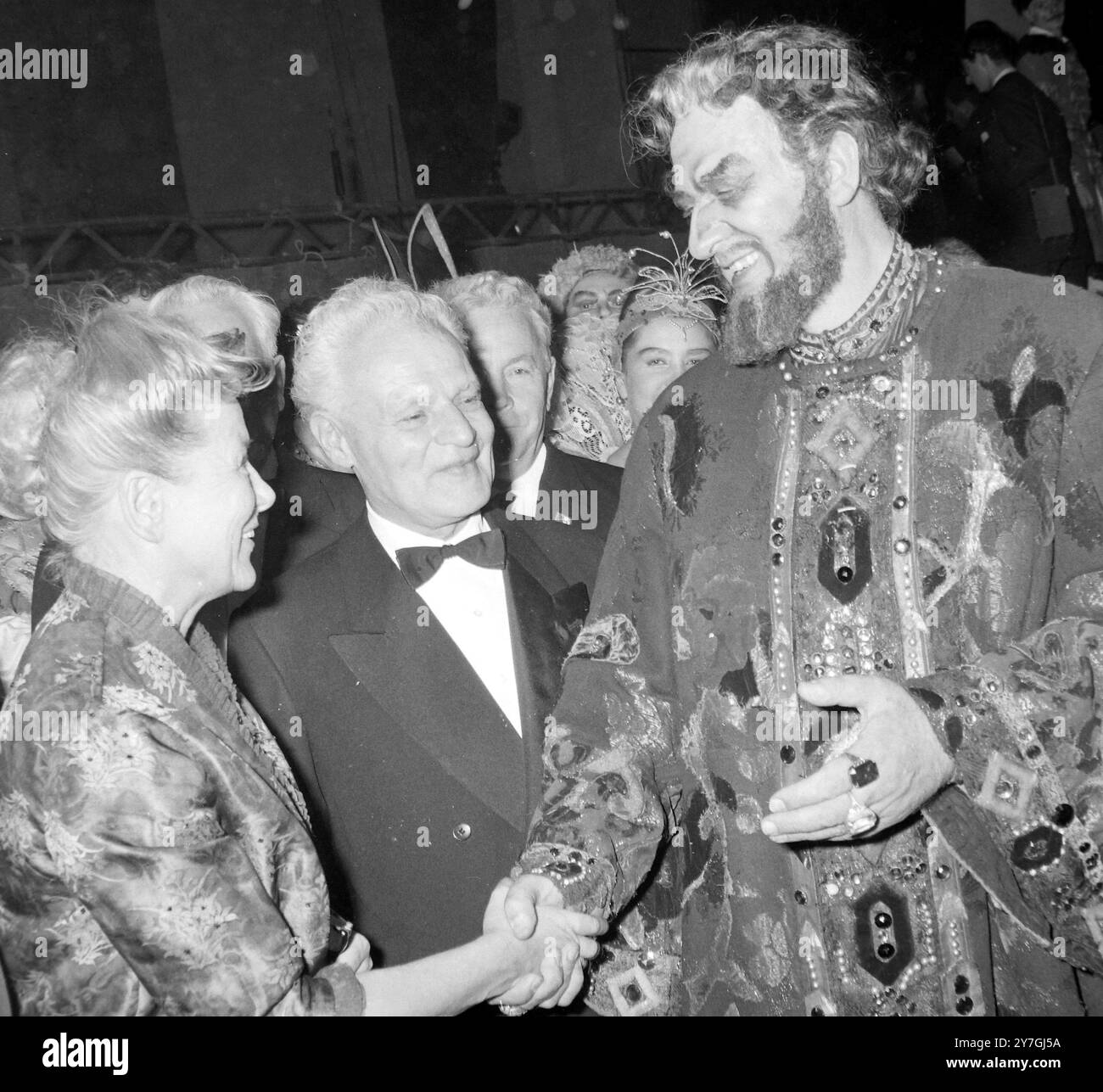 manager-of-la-scala-ghitinghelli-with-ekaterina-furtseva-and-ivan
