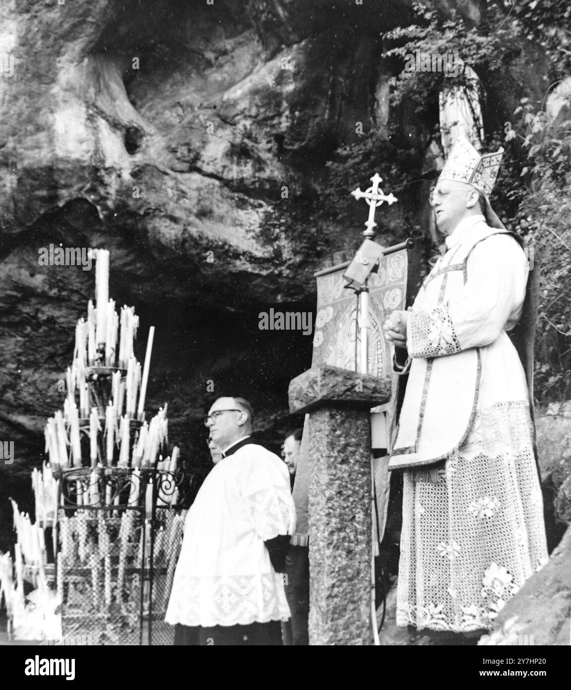 ARCHBISHOP OF WESTMINSTER JOHN HEENAN WITH  PILGRIMS IN LOURDES GROTTO /   ;  9 MAY 1964 Stock Photo