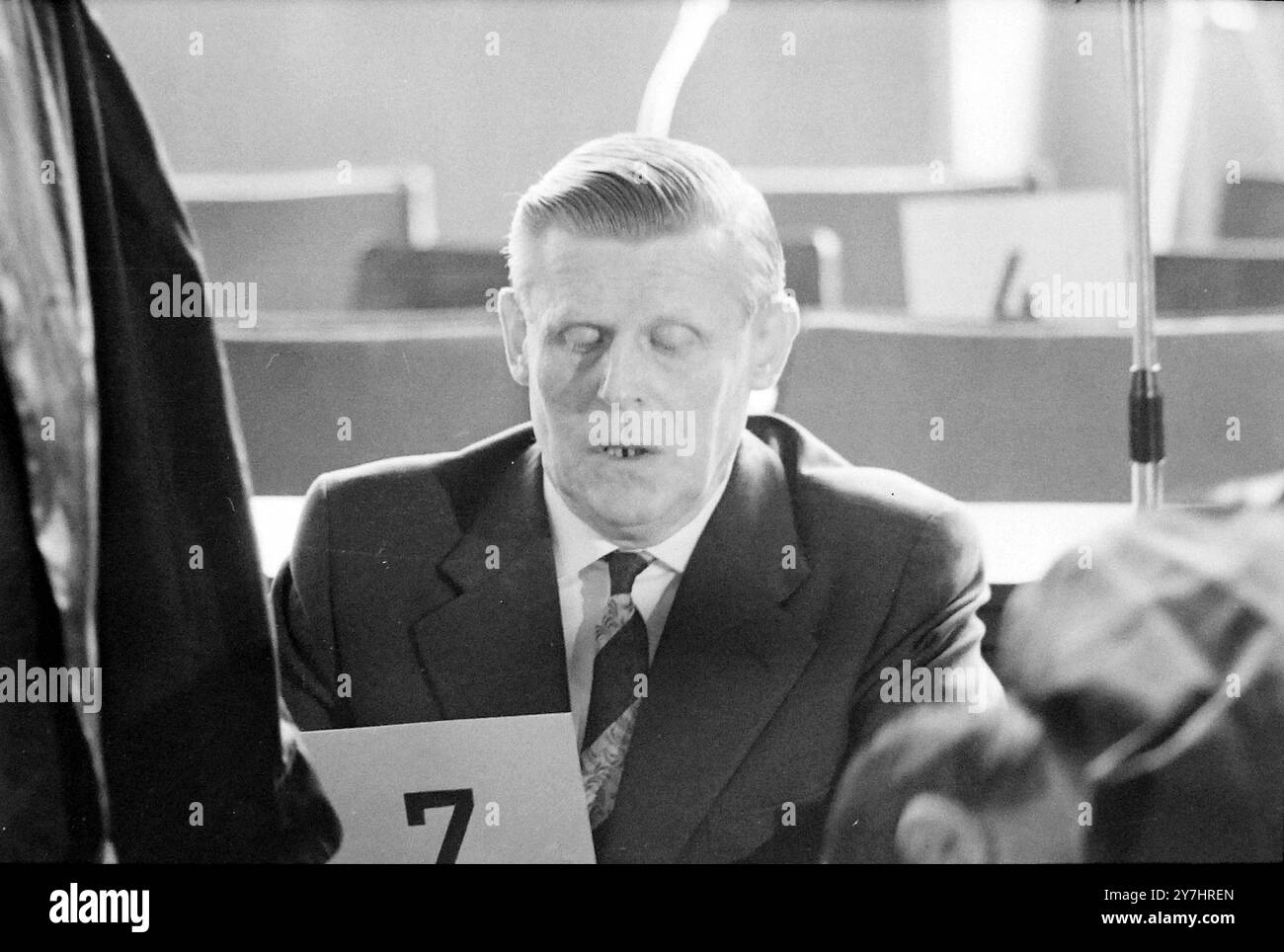 FORMER SS OFFICER OTTO HUNSCHE IN COURT ACCUSED OF JEWISH MURDERS IN ...