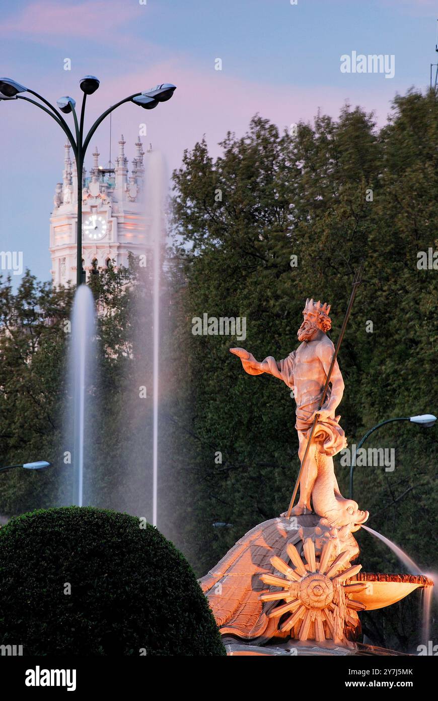 Sculpture neptune in sea hi-res stock photography and images - Alamy