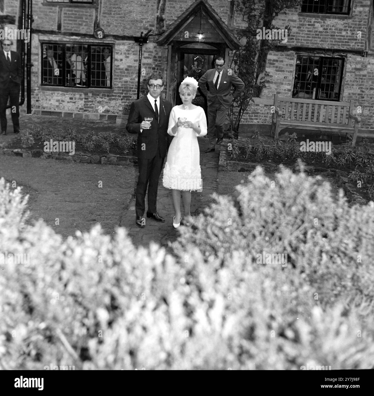 Guildford history hi-res stock photography and images - Page 10 - Alamy, image size:1300x1377