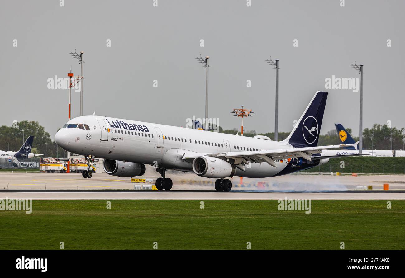 Kake Comp Munich, Germany, 9th Apr 2024: A Lufthansa Airbus A321-231 lands on the ...