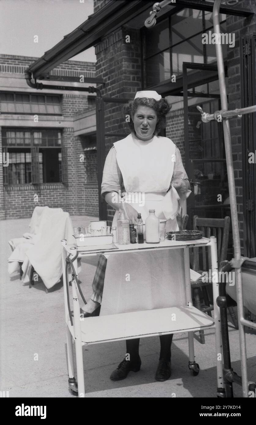 Nurse england 1950 hi-res stock photography and images - Alamy