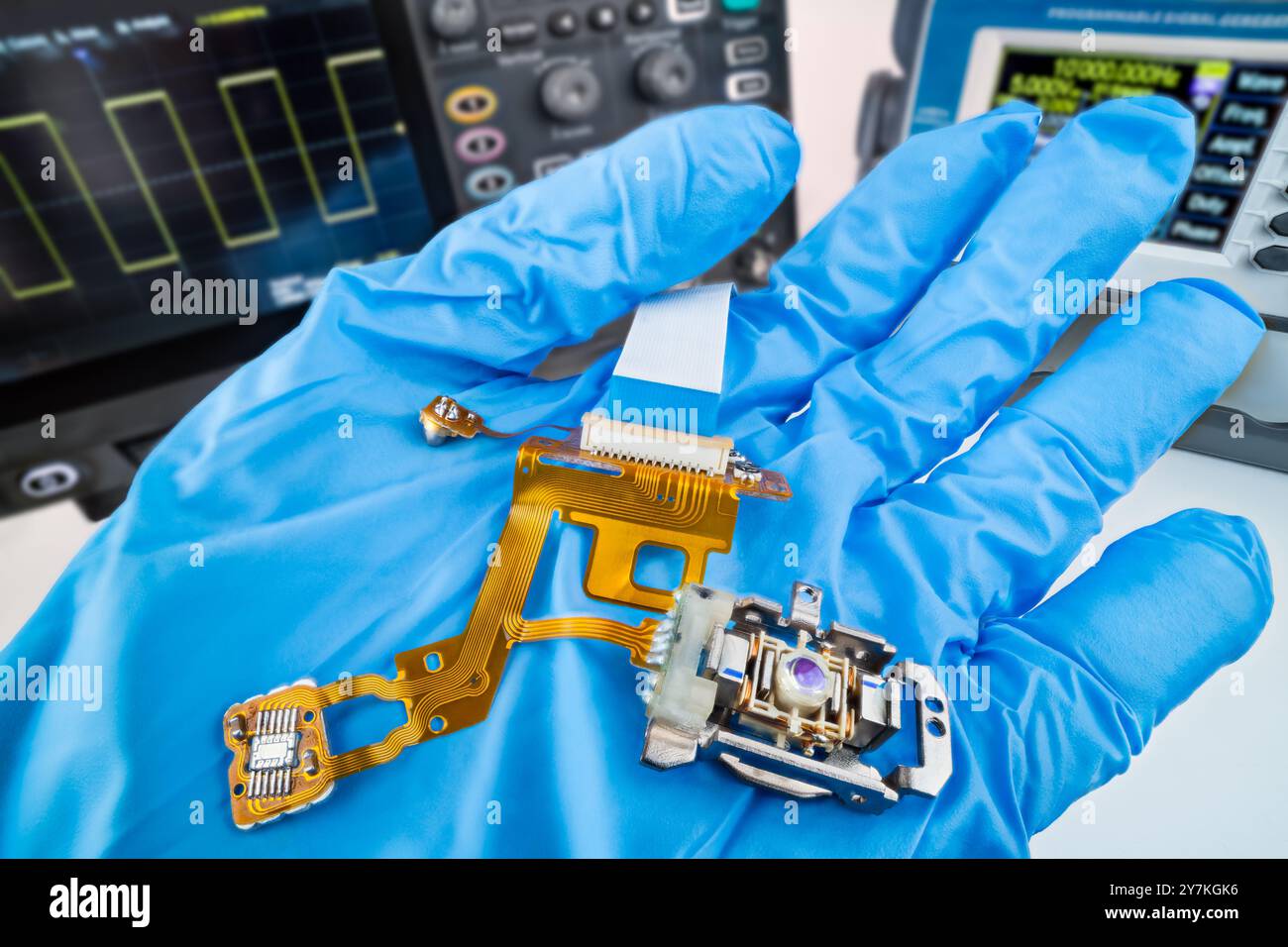 Lab on chip hi-res stock photography and images - Alamy