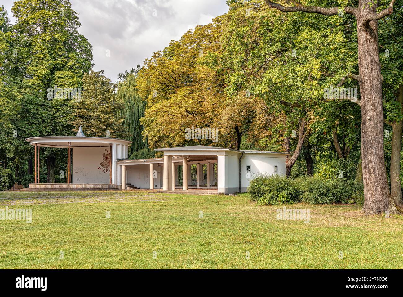 Schlossteich pavilion hires stock photography and images Alamy