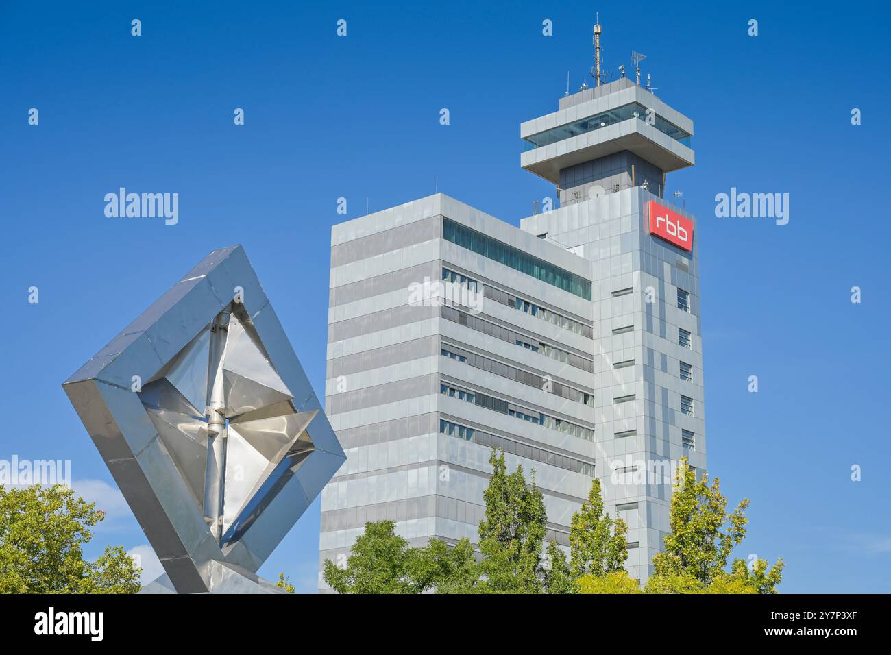 Kinetic games logo hi-res stock photography and images - Alamy