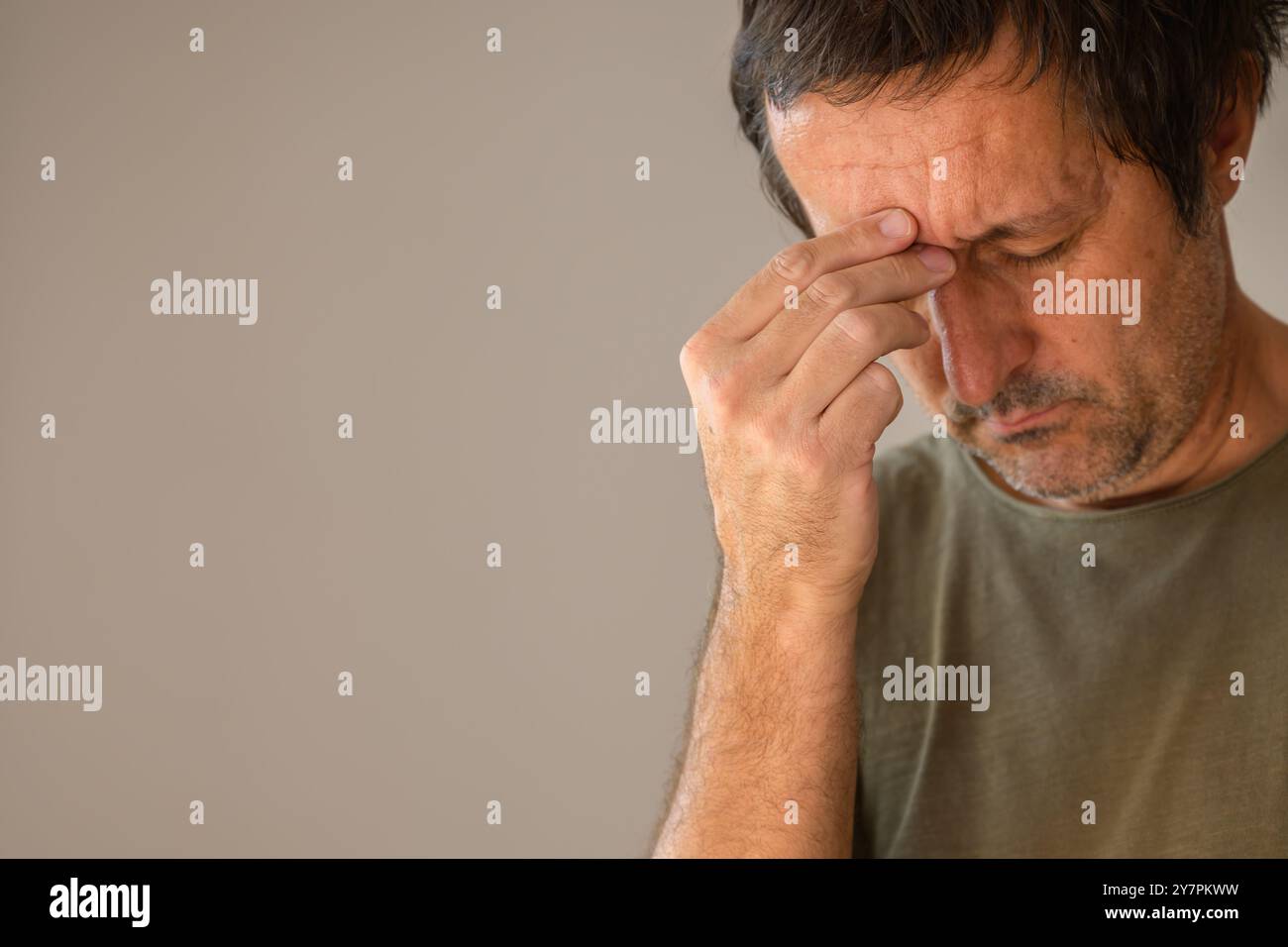 Thinking problems hi-res stock photography and images - Alamy