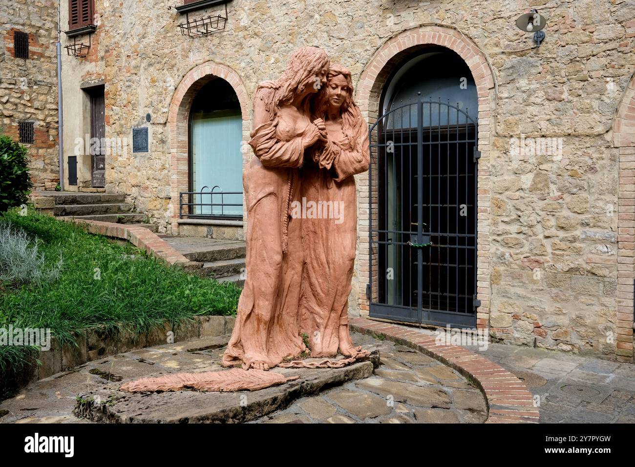 Monumento alle Sante Attinia e Greciniana by Flavio Melani in Piazza Inghirami, Volterra, Tuscany, Italy Stock Photo