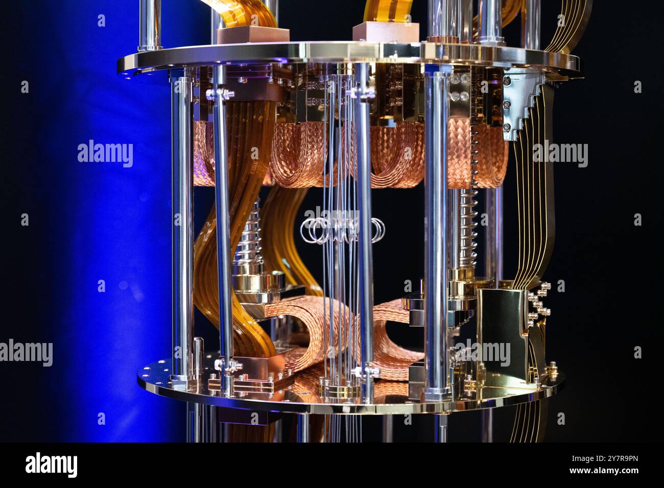 Quantum computing ibm hi-res stock photography and images - Alamy