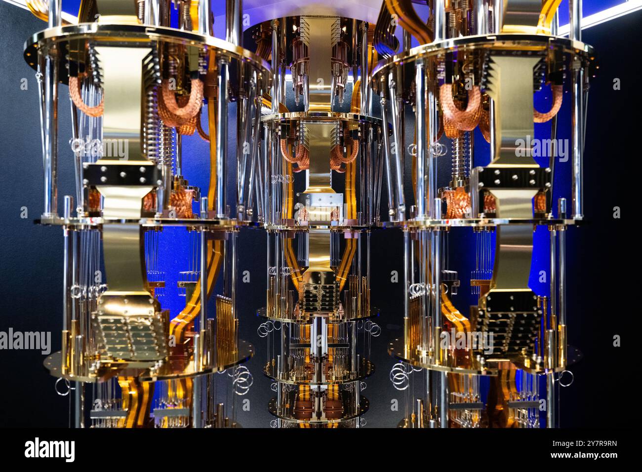 Quantum computing ibm hi-res stock photography and images - Alamy