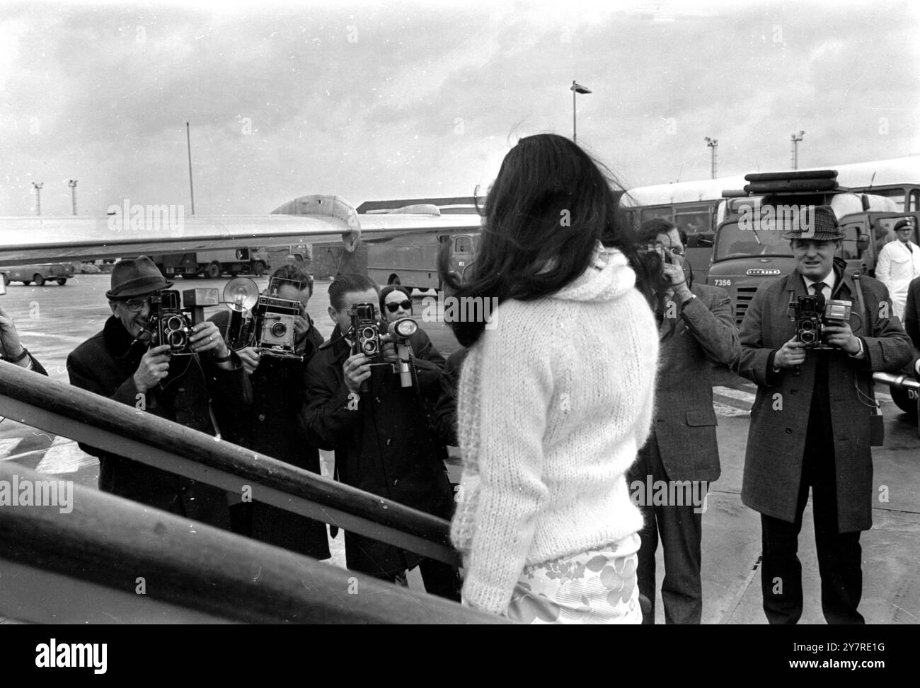 PEERLESS BELLY DANCER TO MAKE MOVIELondon Airport England UK Lady peerless-belly-dancer-to-make-movielondon-airport-england-uk-lady