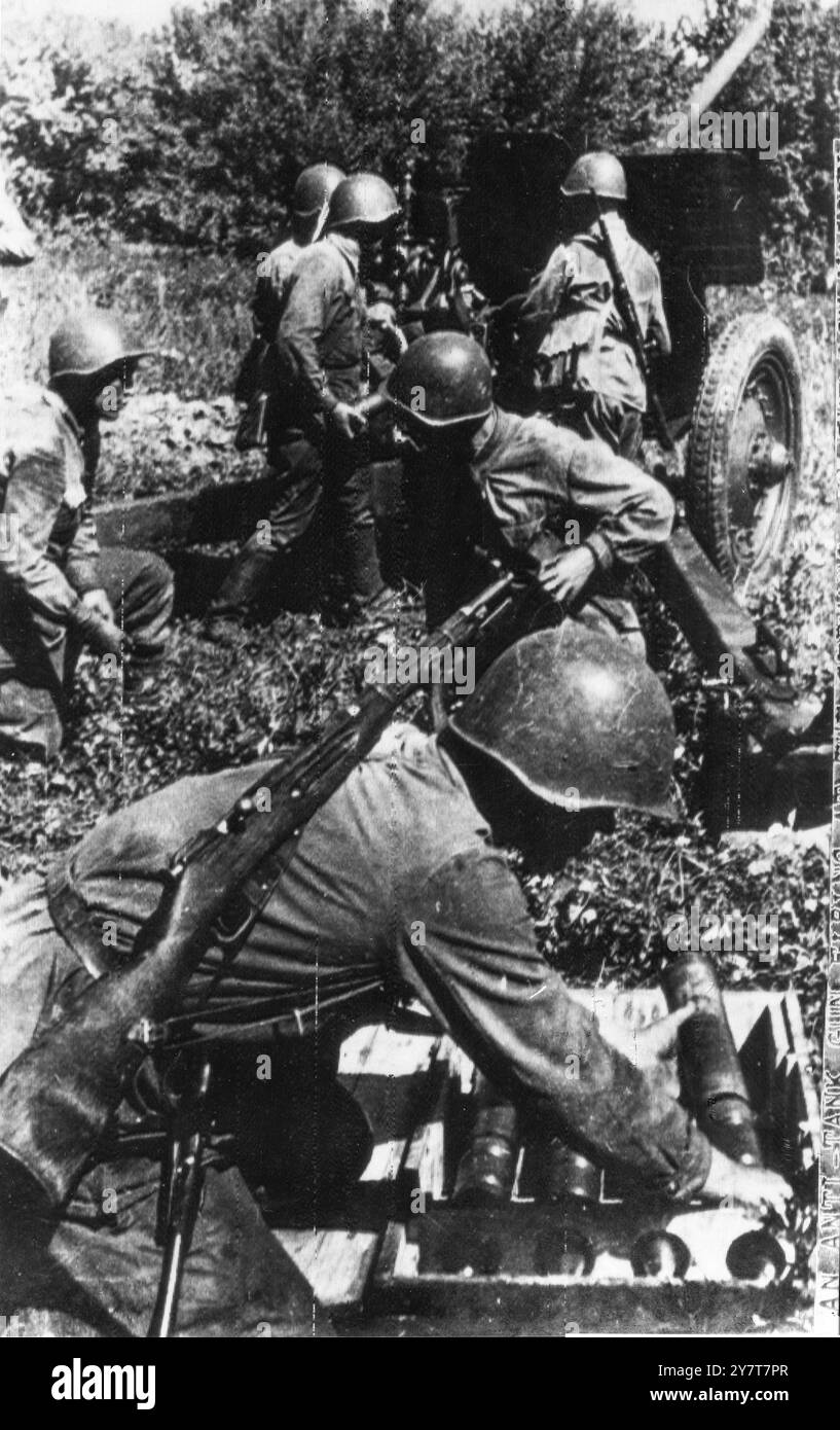 Battle of stalingrad 1942 hi-res stock photography and images - Alamy