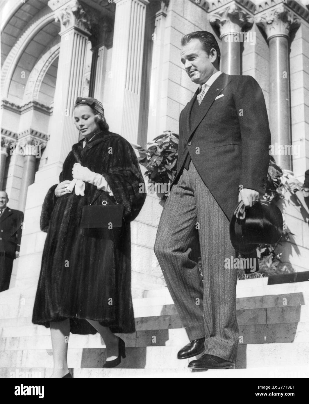 Making her first pupblic appearance since the birth of her baby(00)