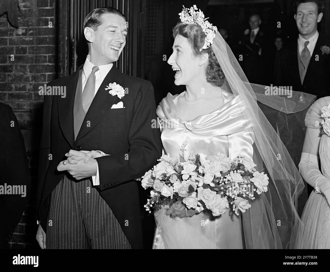 A Fashion-Forward Wedding Weekend in California, image size:1300x1070